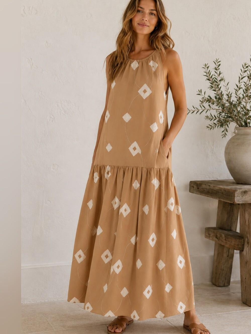 Ellen Tracy Loose Fitting Sleeveless Maxi Dress with Diamond Print BNWT